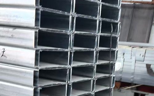 乐都C型钢选型与在轻乐都钢结构中的应用解析